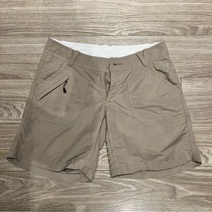 The North Face Utility Shorts in Khaki